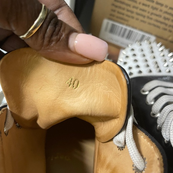 LV sneaker red bottoms - Picture 6 of 8